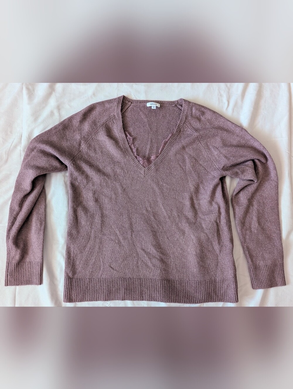 Reitmans Size Small, EUC, Lace Detail V-Neck Sweater, Dusty Mauve, Lightweight - Picture 7 of 7